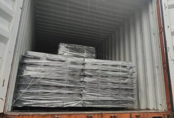 Delivery of 600*600mm Square Grating With Frame.jpg