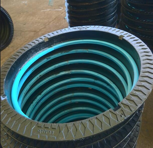 Concrete Sewer Cover with rubber gasket.jpg